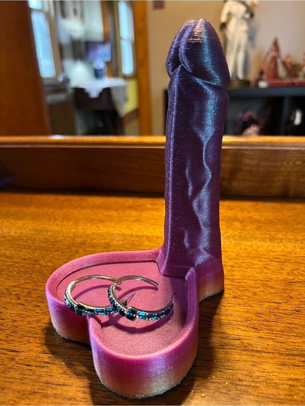 The Magical 🐓 Jewelry Holder